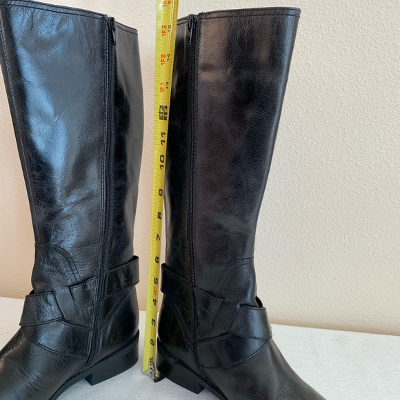 Me Too Darcey Black Leather Ankle Buckle Riding Boots Woman’s 8.5M - Picture 8 of 16